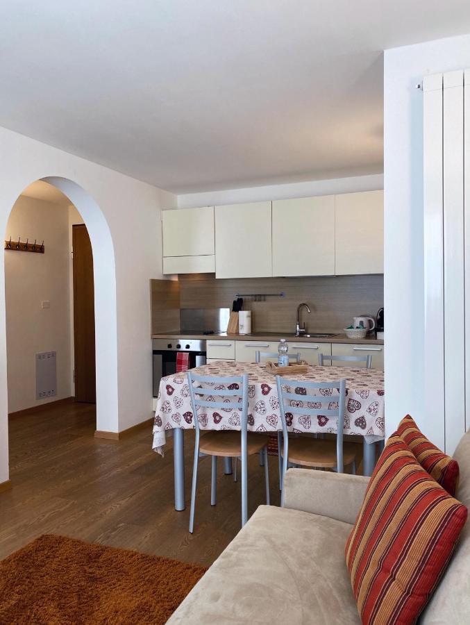 Bilocale Enjoy Apartamento Temù Exterior foto